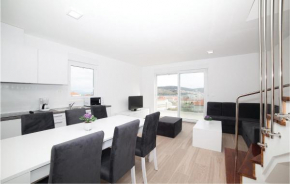 Beautiful Apartment In Trogir With Kitchen